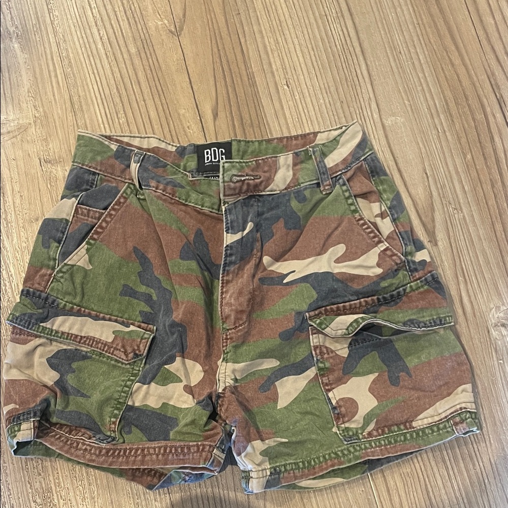 BDG Women's Green Camo Cargo Shorts